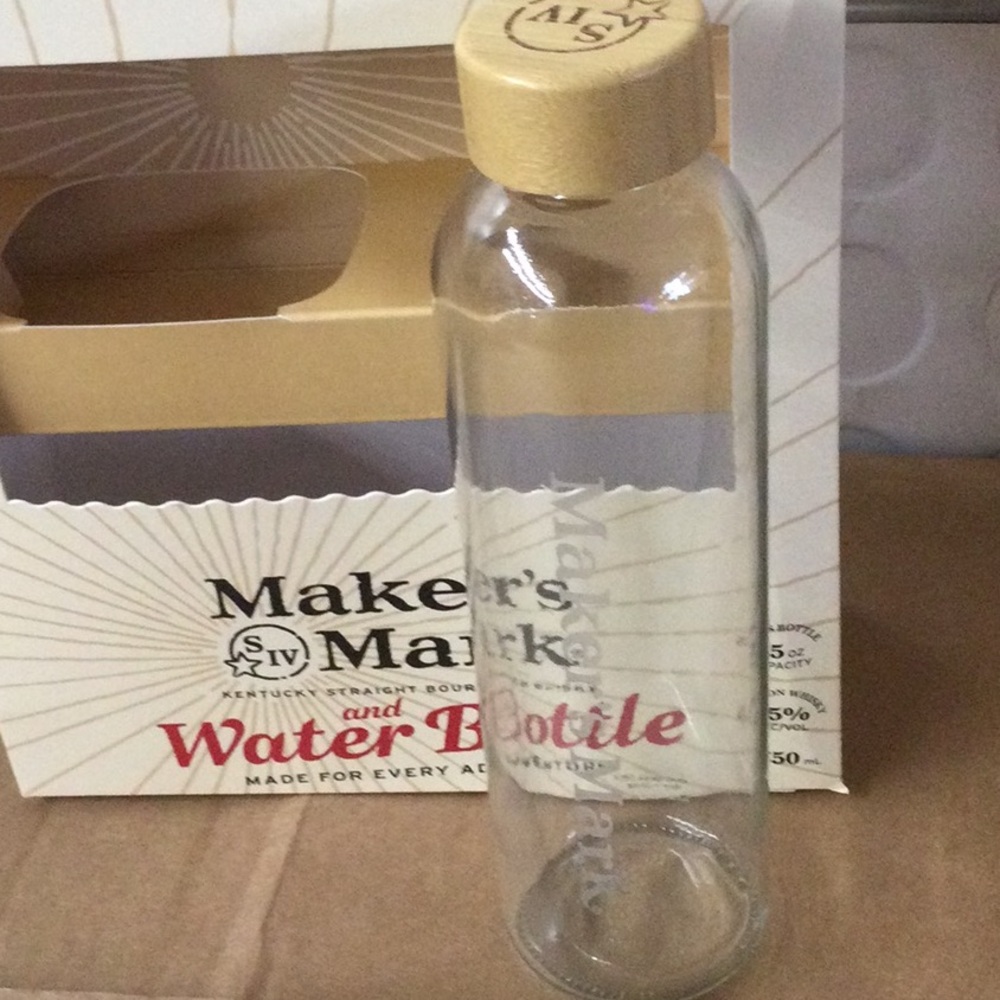 New Maker’s Mark Glass Water Bottle